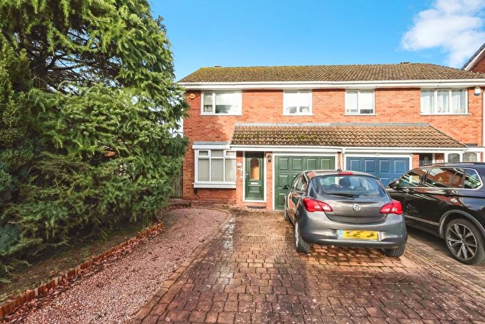 3 Bedroom Semi-Detached House For Sale In New Meadow Close, Birmingham, West Midlands, B31