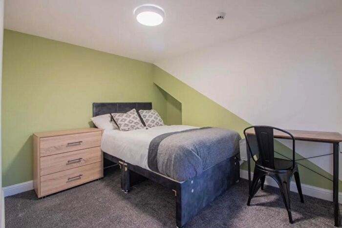 1 Bedroom Flat To Rent In Room, Fletcher Road, Beeston, Nottingham, Nottinghamshire, NG9