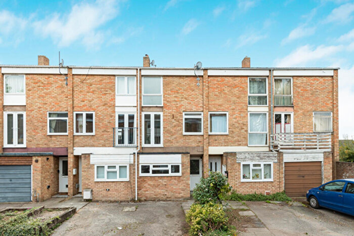 3 Bedroom Terraced House For Sale In Harefields, North Oxford, OX2