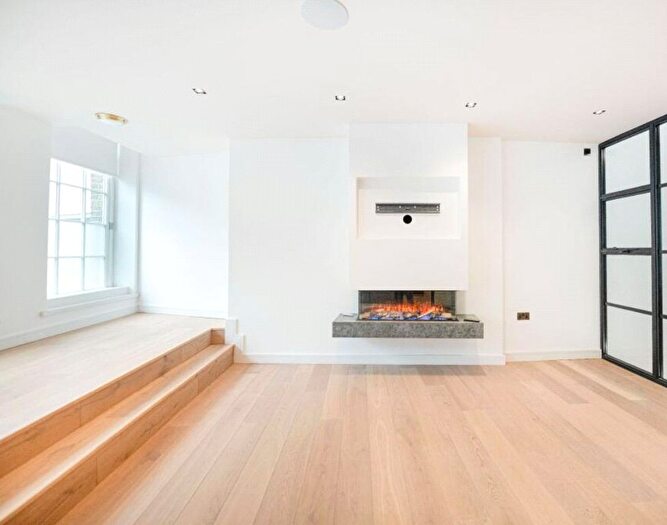 4 Bedroom Terraced House To Rent In Oldbury Place, W1U