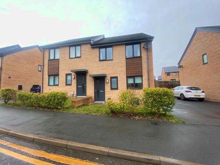 3 Bedroom Property To Rent In Roberts Road, Edlington, Doncaster, DN12