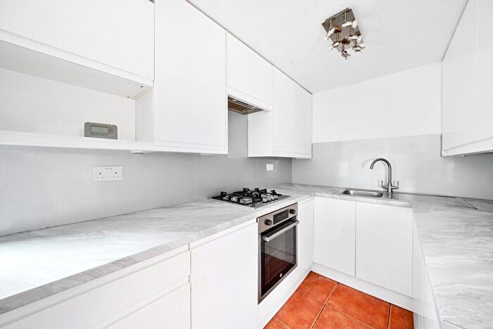 2 Bedroom Maisonette To Rent In Denmark Road, Kingston Upon Thames, KT1