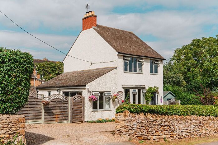 3 Bedroom Detached House For Sale In Chapel Lane, Stoke Albany, LE16