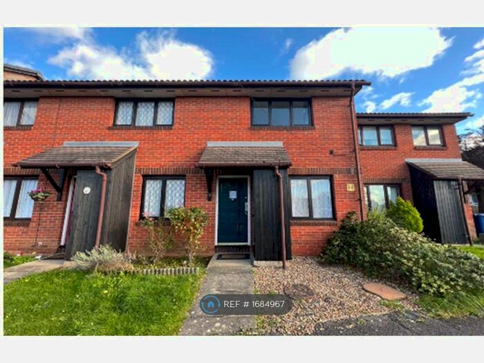 2 Bedroom Terraced House To Rent In Pavilion Way, Edgware, HA8