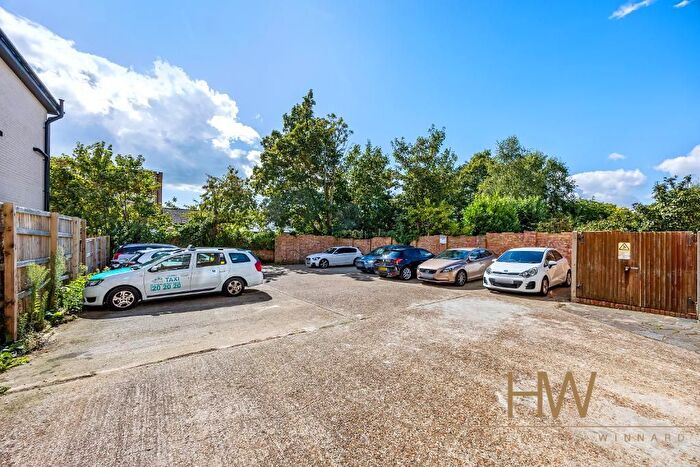 1 Bedroom Flat For Sale In Cornwall Court, Wilbury Avenue, Hove, BN3