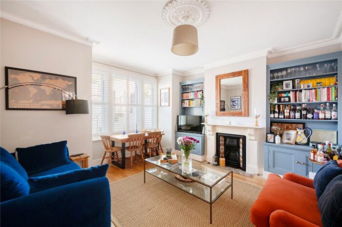 2 Bedroom Flat For Sale In Wandsworth Bridge Road, Fulham, SW6