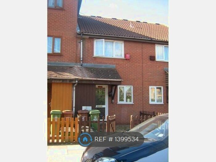 2 Bedroom Terraced House To Rent In Fleming Way, Thamesmead, SE28