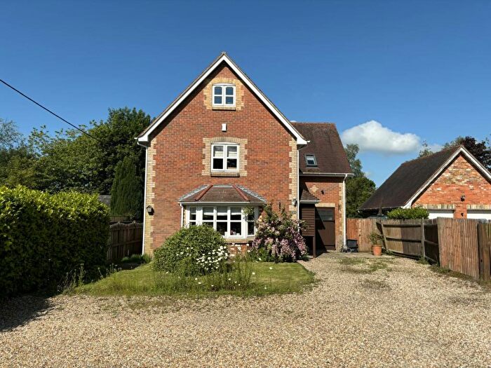 4 Bedroom Detached House For Sale In Eastcourt, Burbage, Marlborough, SN8