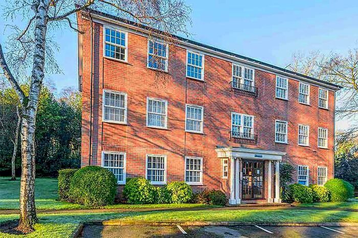 2 Bedroom Apartment To Rent In Warren Court, Elgin Road, Weybridge, KT13