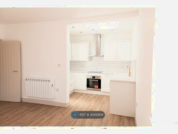1 Bedroom Flat To Rent In Great King Street, Macclesfield, SK11