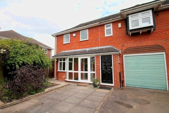 2 Bedroom End Of Terrace House To Rent In Wallace Mews, Eaton Bray, LU6