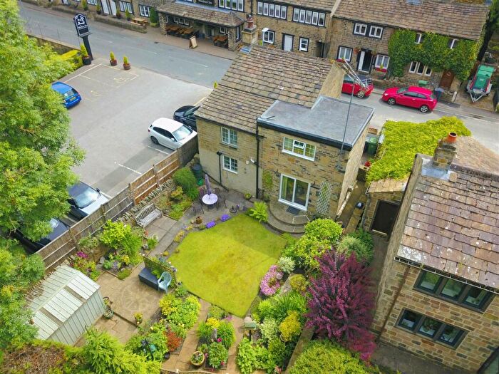 3 Bedroom Cottage For Sale In Thunderbridge Lane, Kirkburton, HD8