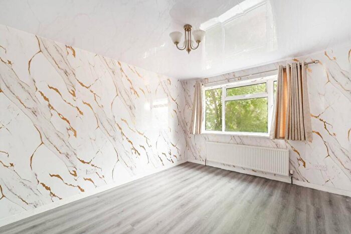 1 Bedroom Maisonette To Rent In Imperial Close, Harrow, HA2