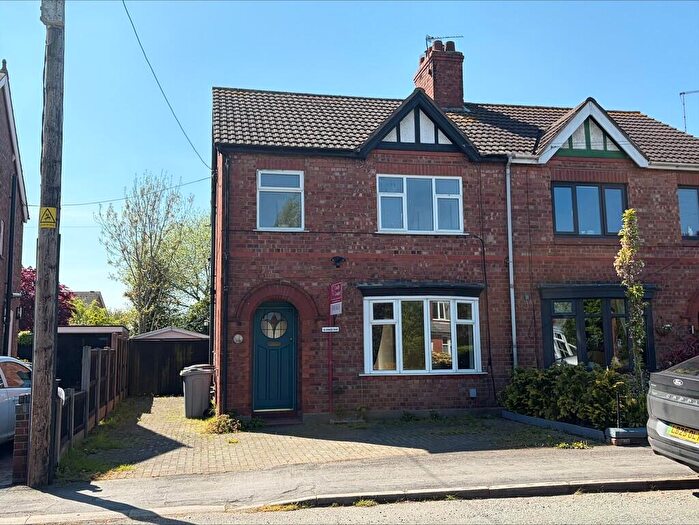 3 Bedroom Semi Detached House For Sale In King Street, Middlewich, CW10
