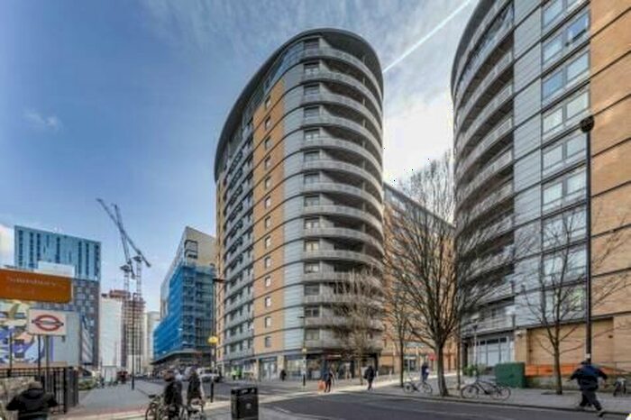 1 Bedroom Flat To Rent In Trentham Court, Victoria Road, North Acton, London, W3