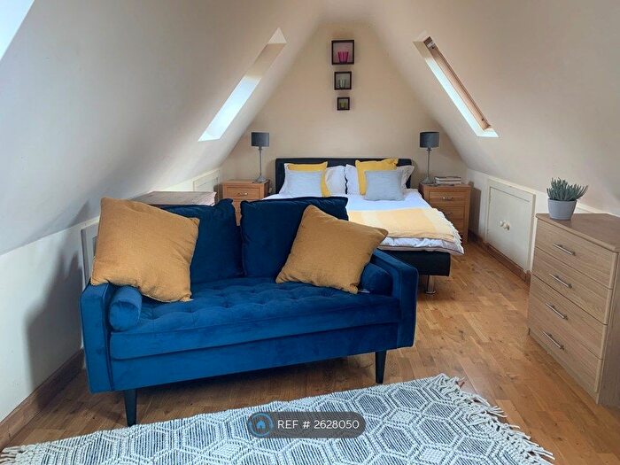 Studio To Rent In Blackmore Lane, Sonning Common, Oxon, RG4