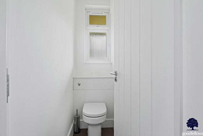 2 Bedroom Apartment To Rent In Oakhill Road, Sutton, Surrey, SM1