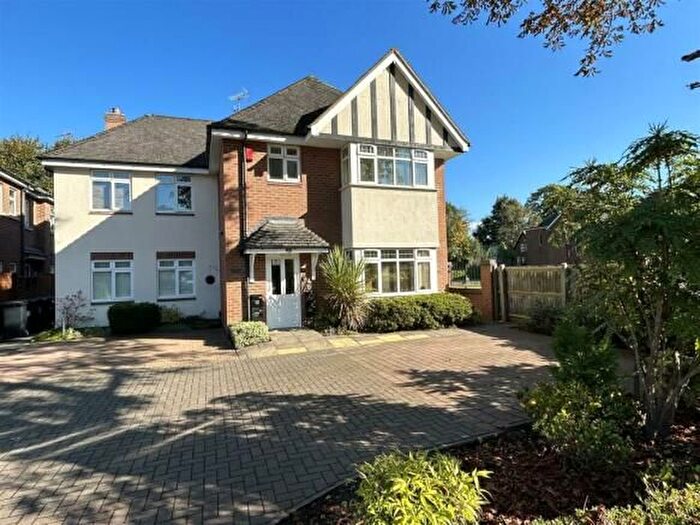 2 Bedroom Flat To Rent In South Parade, Sutton Coldfield, B72