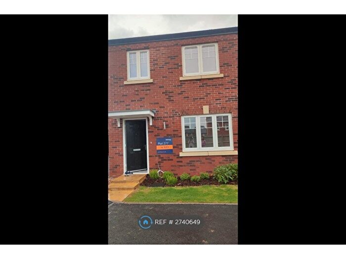 3 Bedroom Semi Detached House To Rent In Station Avenue, Houlton, Rugby, CV23