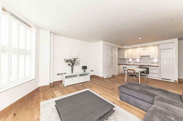1 Bedroom Flat To Rent In Upham Park Road, Chiswick, W4