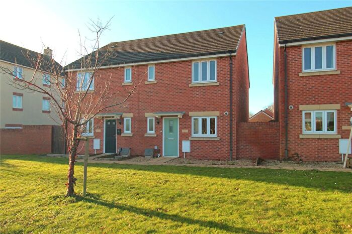 3 Bedroom Semi Detached House For Sale In Leap Gate, Trowbridge, BA14