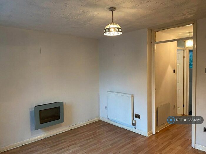 1 Bedroom Flat To Rent In St. Marks Street, Dukinfield, SK16