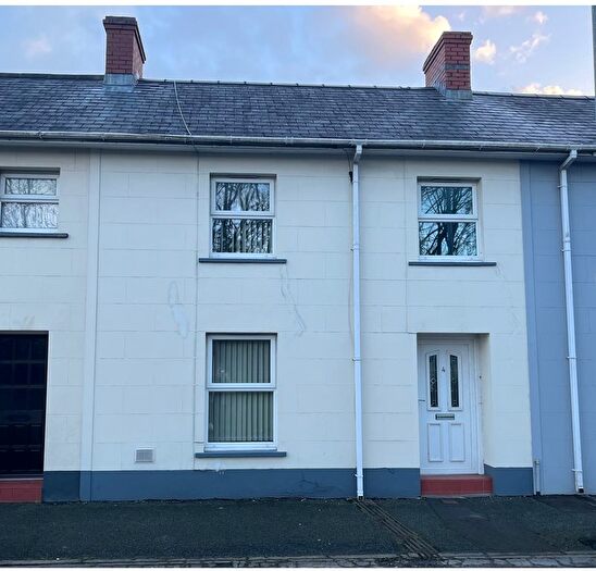 3 Bedroom Terraced House To Rent In Cambrian Place, Haverfordwest, SA61