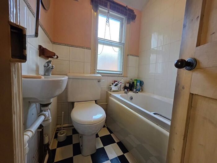 3 Bedroom Terraced House For Sale In Thorpe Road, Melton Mowbray, LE13