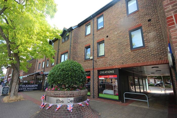 2 Bedroom Apartment To Rent In The Broadway, Farnham Common, Slough, SL2