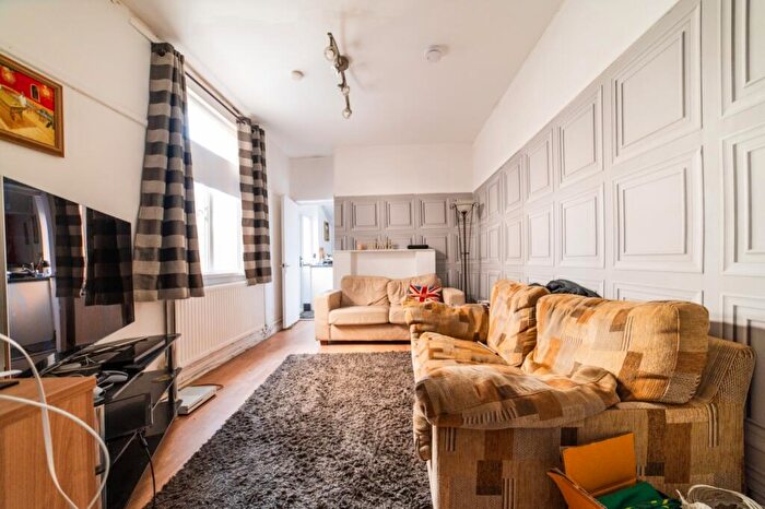 4 Bedroom Terraced House To Rent In Brithdir Street, Cathays, CF24