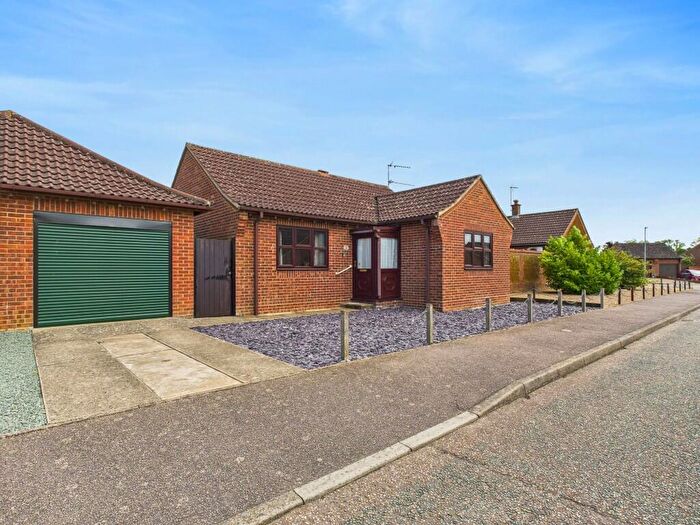 2 Bedroom Detached Bungalow For Sale In Alexandra Way, Downham Market, Norfolk, PE38