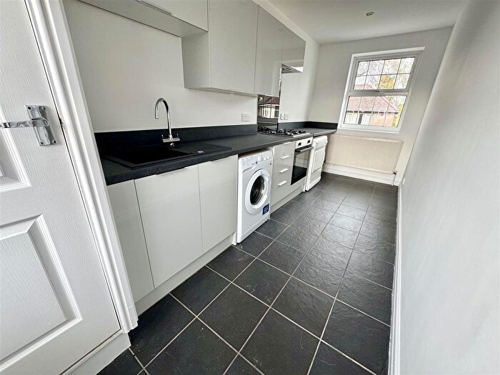 2 Bedroom Flat To Rent In Annesley Road, Sheffield, S8