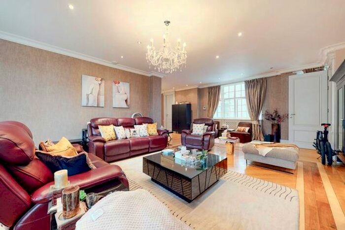 5 Bedroom Flat To Rent In Abbey Lodge, Park Road, NW8