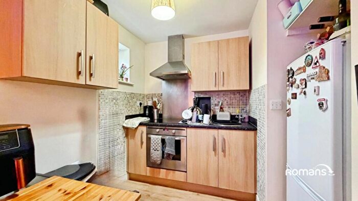 1 Bedroom Apartment For Sale In Englefield Way, Basingstoke, Hampshire, RG24