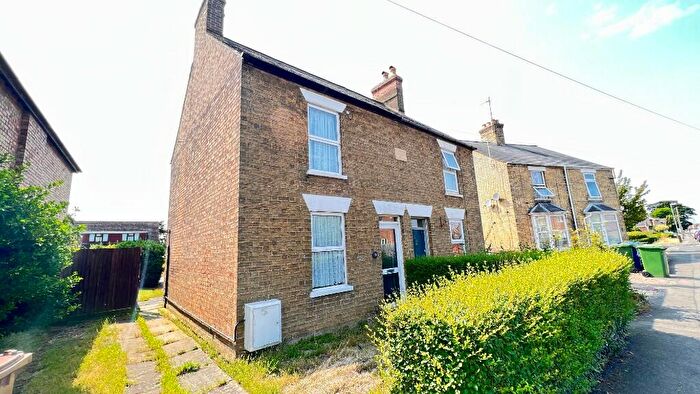 2 Bedroom Semi-Detached House For Sale In Gaul Road, March, Cambridgeshire, PE15