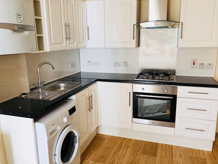 2 Bedroom Flat To Rent In Whitworth Road, South Norwood, SE25