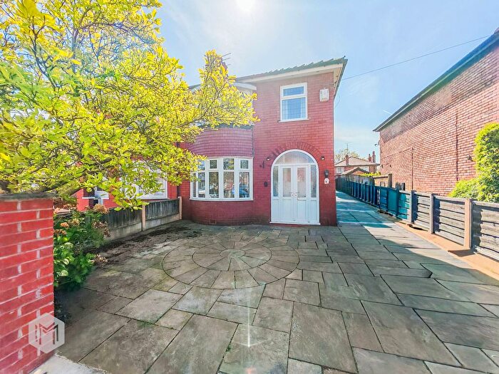 3 Bedroom Semi-Detached House For Sale In Southlands Avenue, Eccles, M30