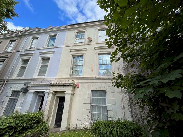1 Bedroom Flat To Rent In North Road East - Lovely Furnished One Bedroom Flat With Private Roof Terrace, PL4