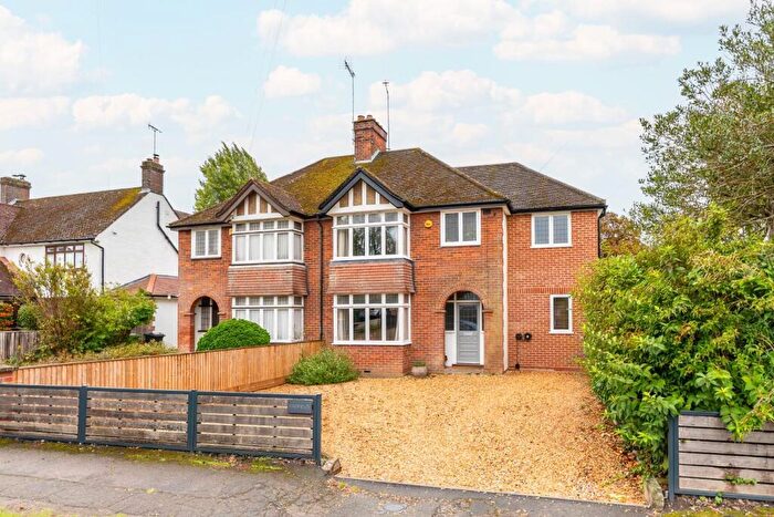 4 Bedroom Semi-Detached House For Sale In Hillside Road, Leighton Buzzard, LU7