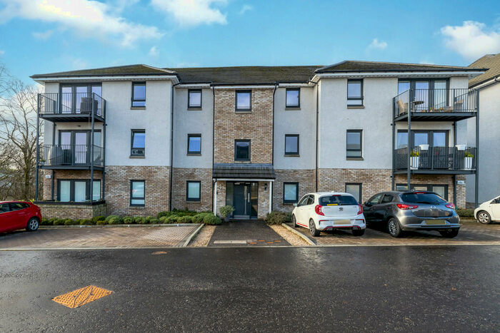 1 Bedroom Flat For Sale In Cyprian Court, Lenzie, G66