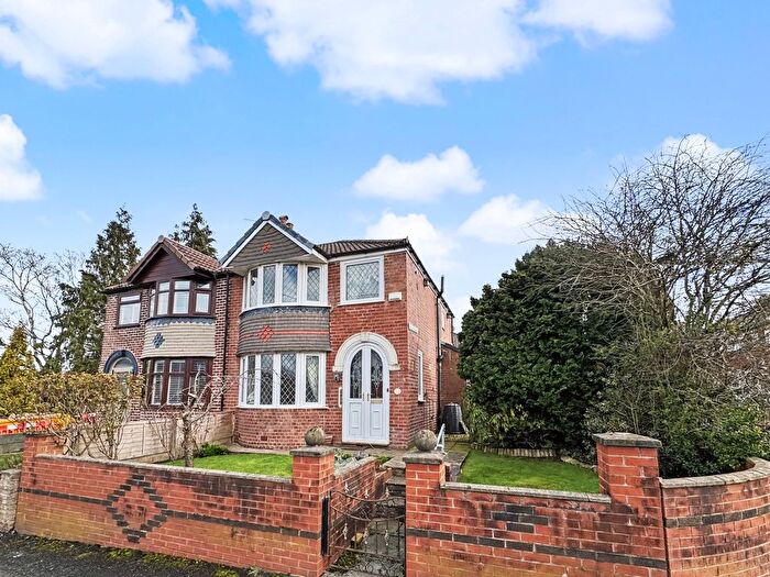 3 Bedroom Semi Detached House For Sale In Stanway Road, Whitefield, M45