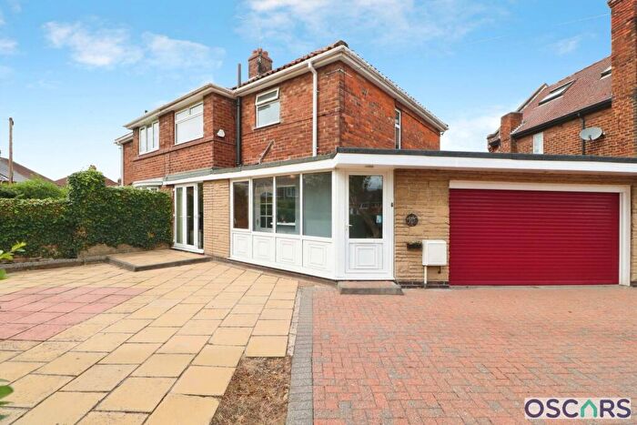 3 Bedroom Semi-Detached House For Sale In Rokeby Park, Hull, HU4