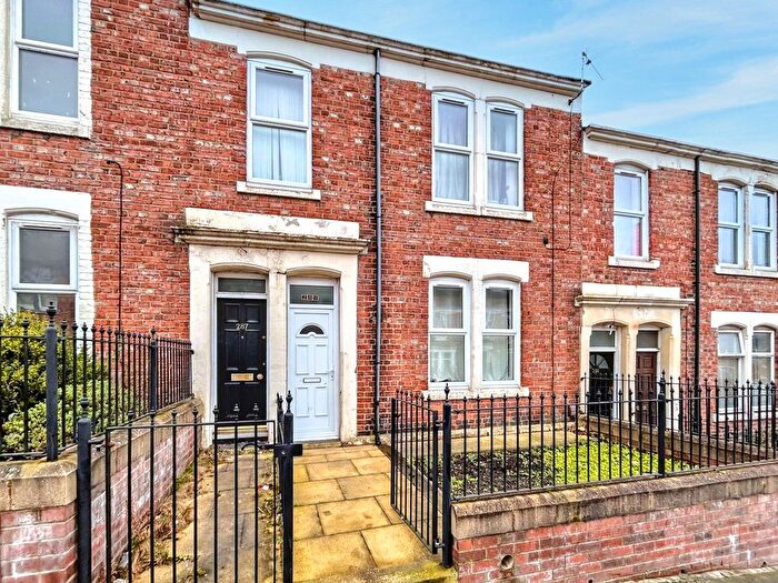 2 Bedroom Flat For Sale In Whitehall Road, Bensham, Gateshead, NE8