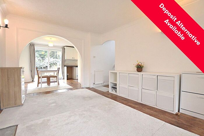 4 Bedroom Detached House To Rent In Staffords Place, Horley, Surrey, RH6