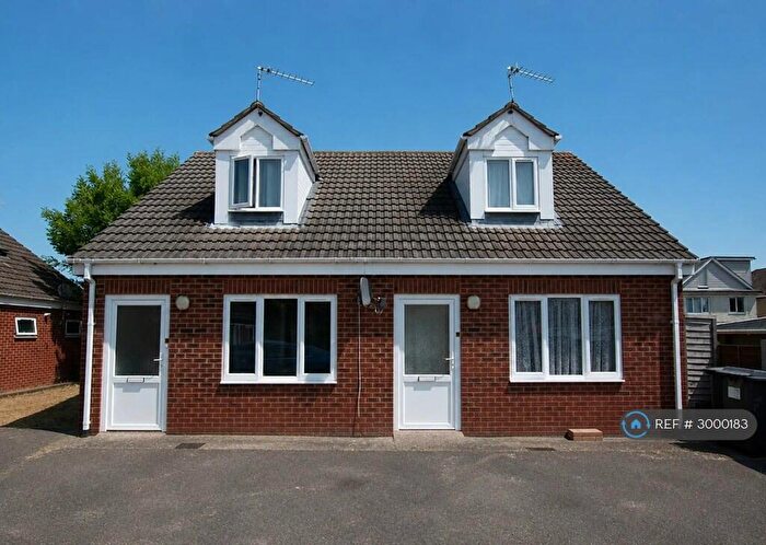 2 Bedroom Semi-Detached House To Rent In Stourvale Mews, Bournemouth, BH6