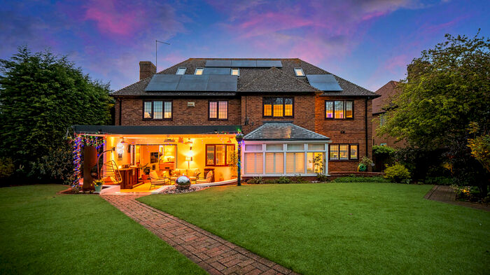 4 Bedroom Detached House For Sale In Cold Ashby Road, Guilsborough, Northamptonshire, NN6