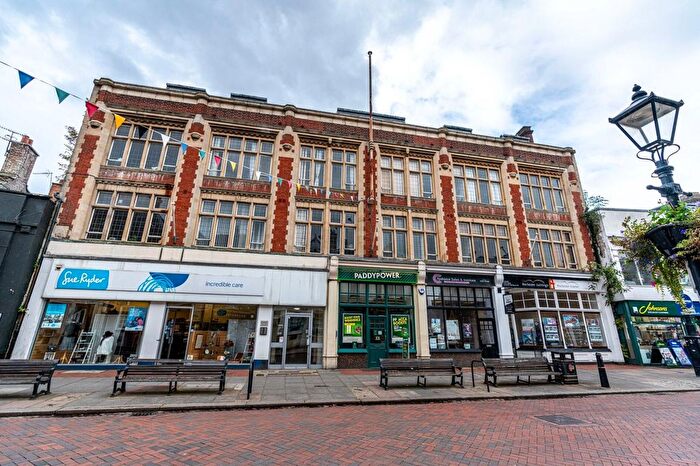2 Bedroom Flat To Rent In High Street, Faraday House High Street, ME1