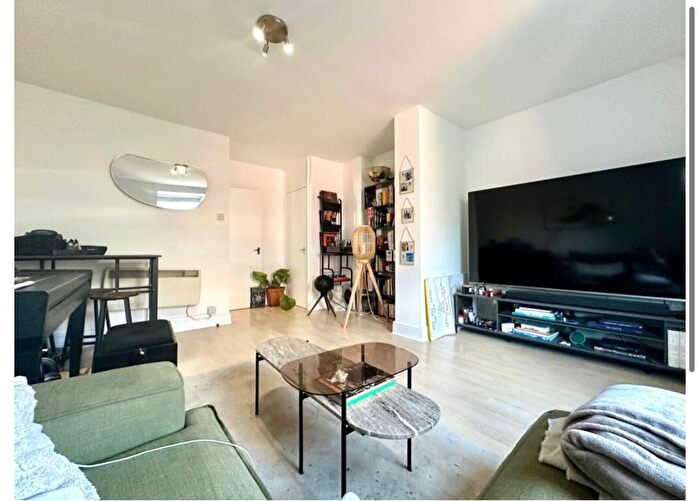 2 Bedroom Flat To Rent In Boston Place, London, NW1