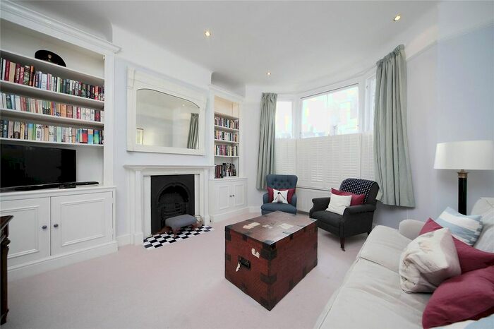1 Bedroom Flat To Rent In Taybridge Road, Battersea, London, SW11