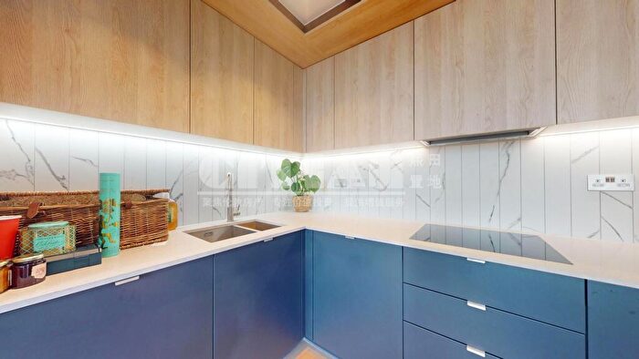 2 Bedroom Flat To Rent In Oval Village, Kennington Ln, London, SE11